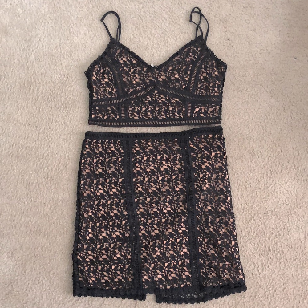 Medium Kendall & Kyle Two Piece Lace Set!